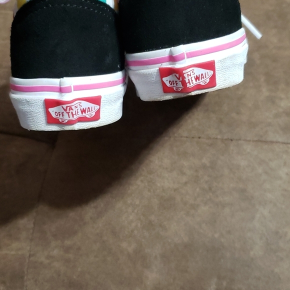 VANS kids rainbow check and solid black - Picture 3 of 5